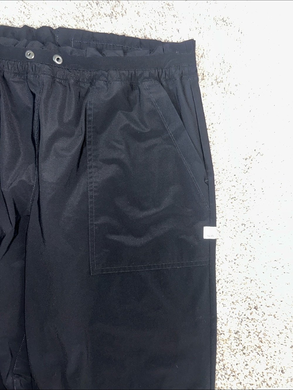 Vuori Black Casual Elastic-Waist Joggers - Picture 2 of 5